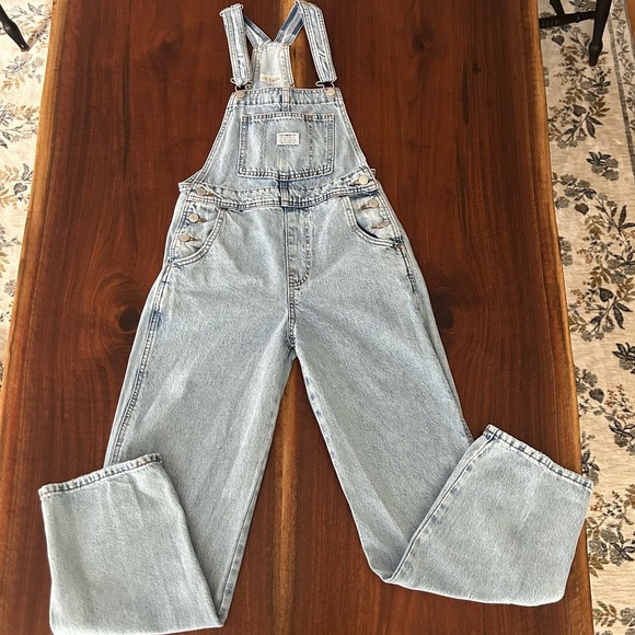 Levi's Vintage-Inspired Light Blue Denim Overalls Size XS - Picture 5 of 16